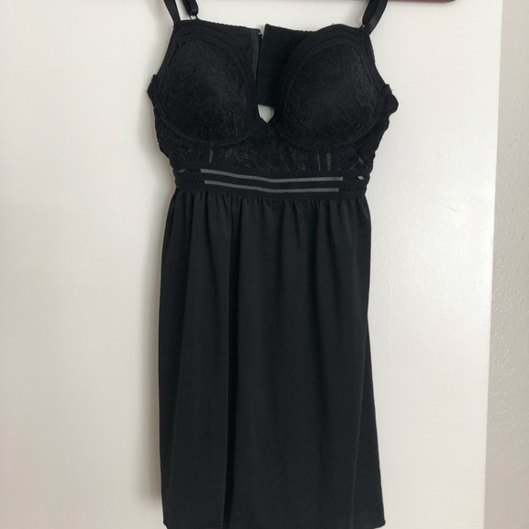 Like New. Slip. M - Picture 2 of 3